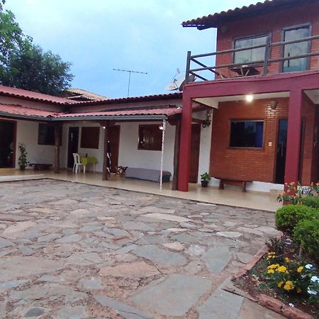 Pousada Central Santana Do Riacho Bagian luar foto